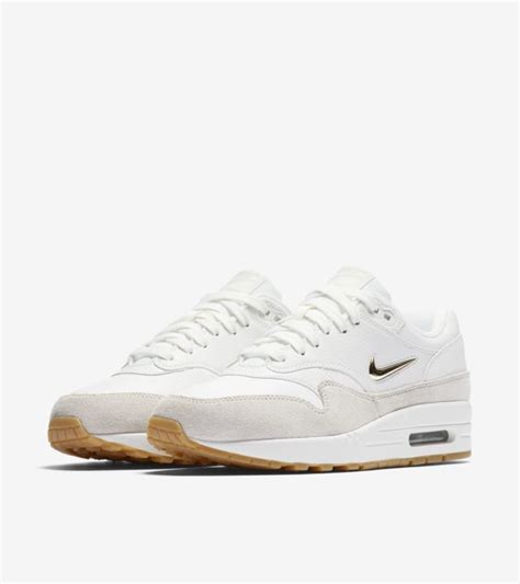 nike air max 1 premium wit goud|Nike Air Max 1 Premium Shoes.